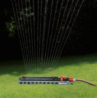 Дождеватель осцилирующий Gardena Aquazoom 350/3