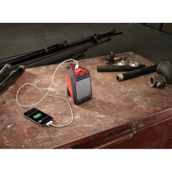 Аккумуляторная колонка Milwaukee M12 JSSP-0 c Bluetooth®