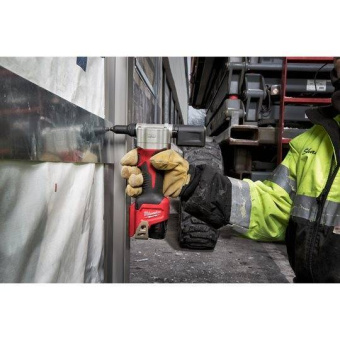 Аккумуляторный заклепочник Milwaukee M12 BPRT-201X