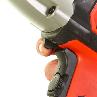 Гайковерт ударный Milwaukee IPWE 400 R