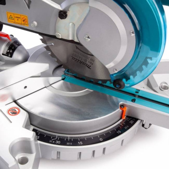 Торцовочная пила Makita LS1018LN