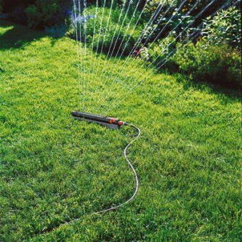 Дождеватель осцилирующий Gardena Aquazoom 350/3